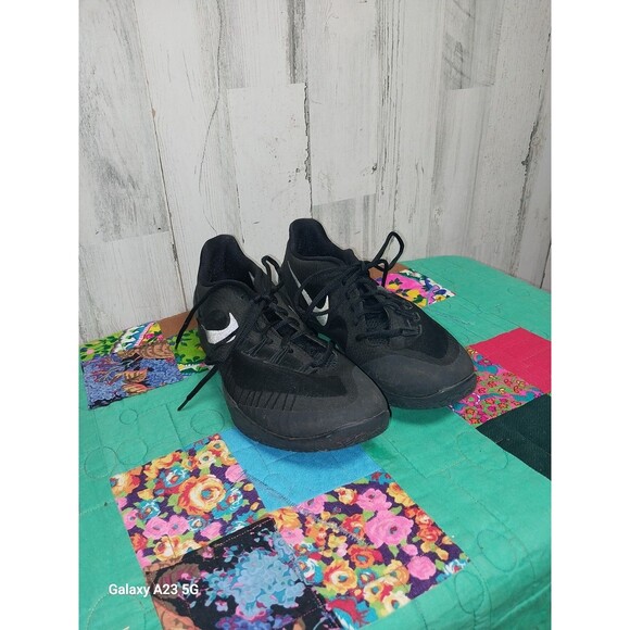Nike Men's Size 11 Hyperchase Low Basketball Shoes Sneakers Triple Black - Picture 1 of 9